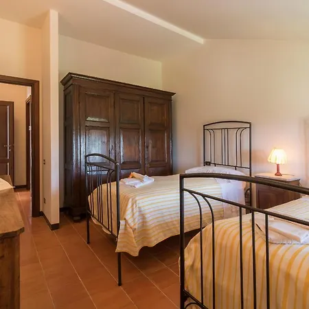Agriturismo Poderaccio & Collina Verde Apartment