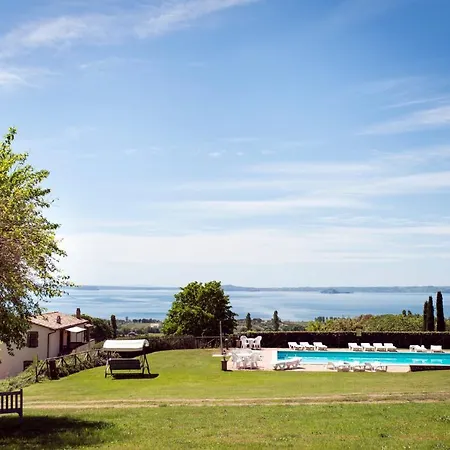Agriturismo Poderaccio & Collina Verde *